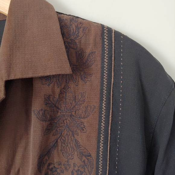 Tommy Bahama Silk Button Down Shirt Short Sleeves Size Medium Brown Black - Picture 13 of 16